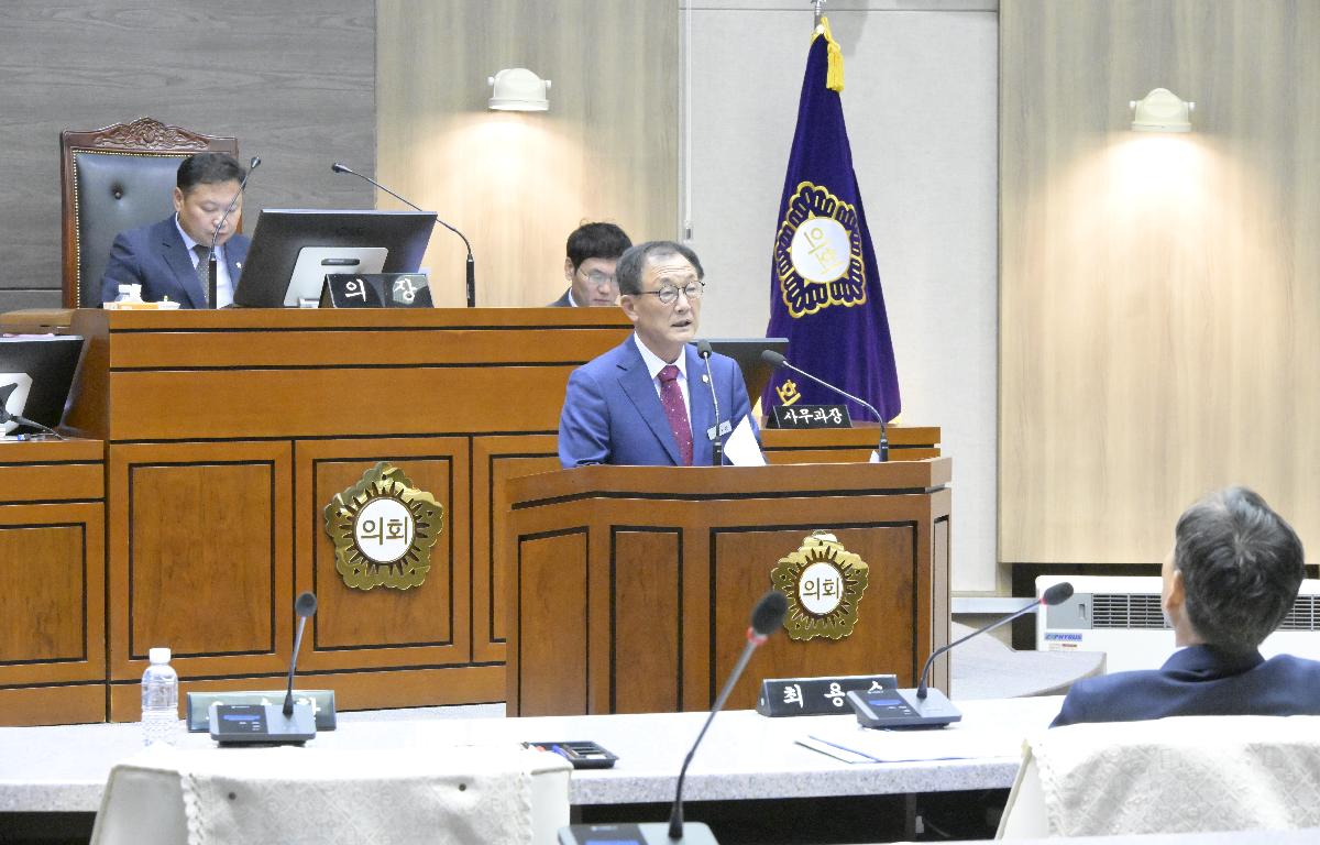 제289회 순창군의회 임시회 폐회 첨부이미지 : 행감위원장.jpg